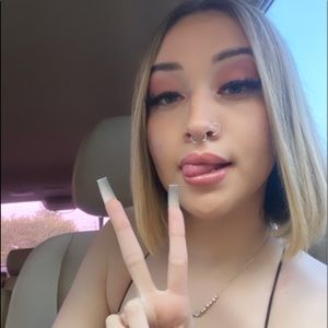 Meet your Posher, Arelies